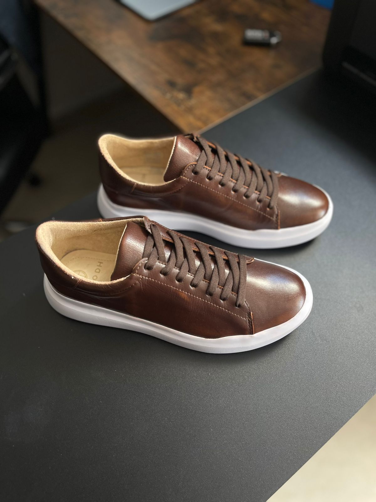 Tenis Essential Café