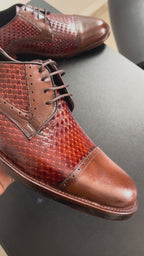 Zapato Brogue Trenzado Café